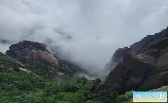 黄山的标志迎客松是真的么？别再被文章骗了，为大家亲测黄山之美-3.jpg
