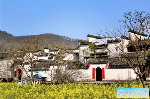 有”中国十佳最具魅力名镇“之称的西递，距黄山仅40公里-2.jpg