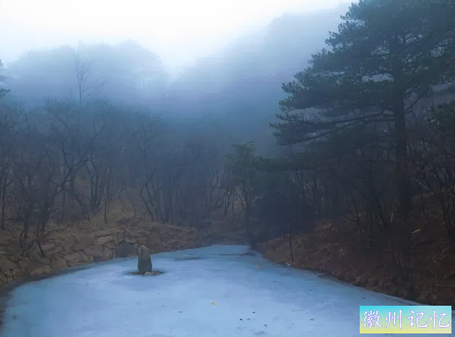 黄山奇遇记：风雨下的百步云梯，偶遇黄山神秘的一面-3.jpg