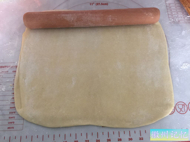 黄山烧饼的秘诀，居然是把面粉丢到油锅里炒-13.jpg