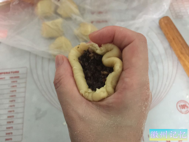 黄山烧饼的秘诀，居然是把面粉丢到油锅里炒-15.jpg