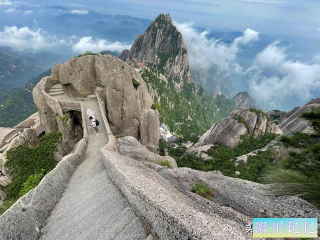 黄山自由行（二）：徒步黄山9个小时，登顶鳌鱼峰和莲花峰-9.jpg