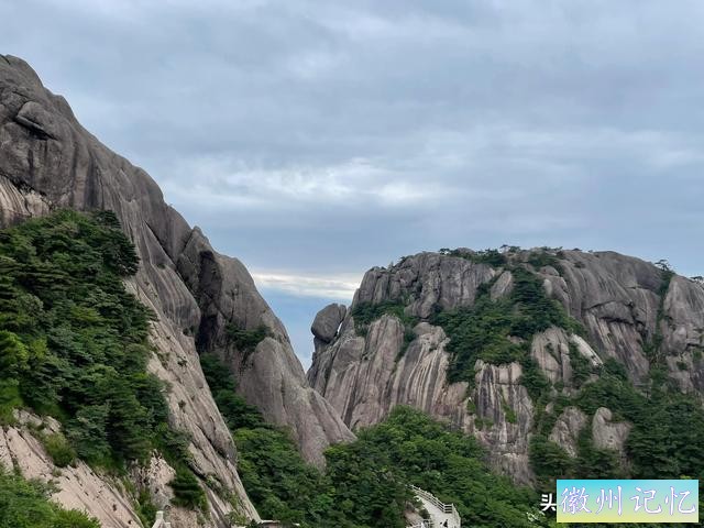 黄山自由行（二）：徒步黄山9个小时，登顶鳌鱼峰和莲花峰-11.jpg
