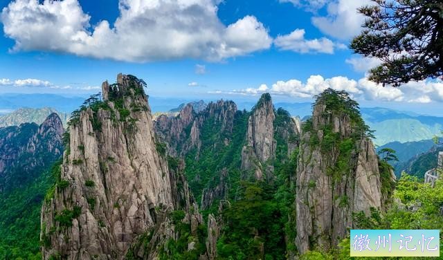 黄山天都峰到底有多美？站上顶峰那一刻感觉世界都在我脚下！-3.jpg