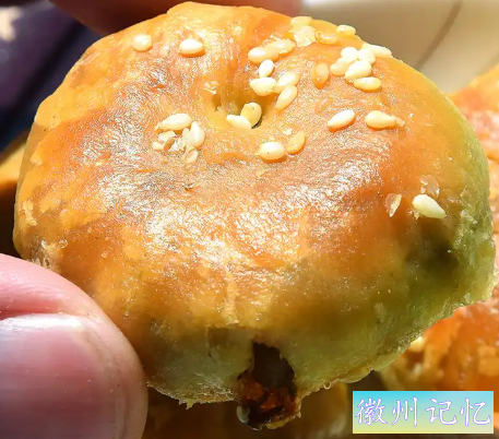 皮薄如纸的黄山烧饼，鲜香酥脆，舌尖上的美味，连皇帝都喜欢吃-8.jpg