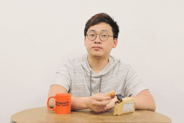 火了600年的黄山蟹壳黄烧饼，一口酥脆鲜香-11.jpg