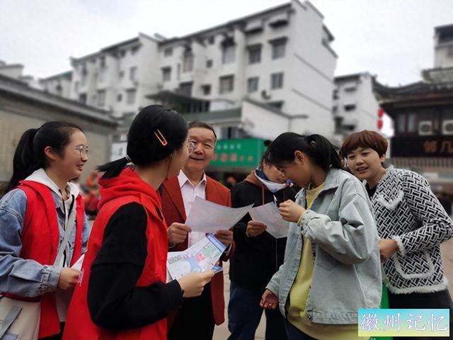 人人都是“迎客松”，这个假期黄山开启了“宠客模式”-1.jpg