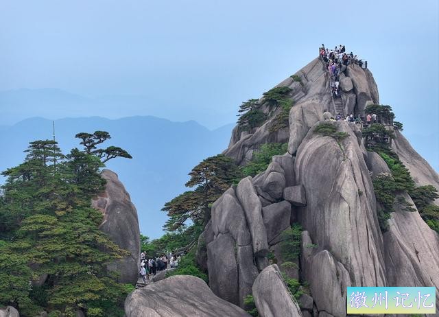 黄山天都峰时隔5年恢复开放，著名景点“鲫鱼背”再上线-4.jpg