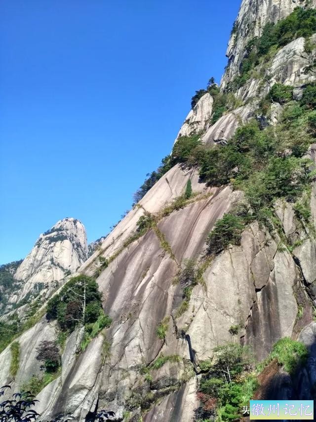 独攀黄山天都峰纪实：迤逦上天都，骑鲸腾汗漫-14.jpg