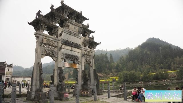 去安徽宏村旅游，月沼湖拍起来水天一色，特别静谧-4.jpg