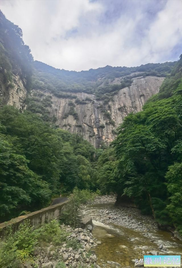 徒步太白山（一）莲花峰瀑布、三国古栈道、世外桃源、上板寺-35.jpg