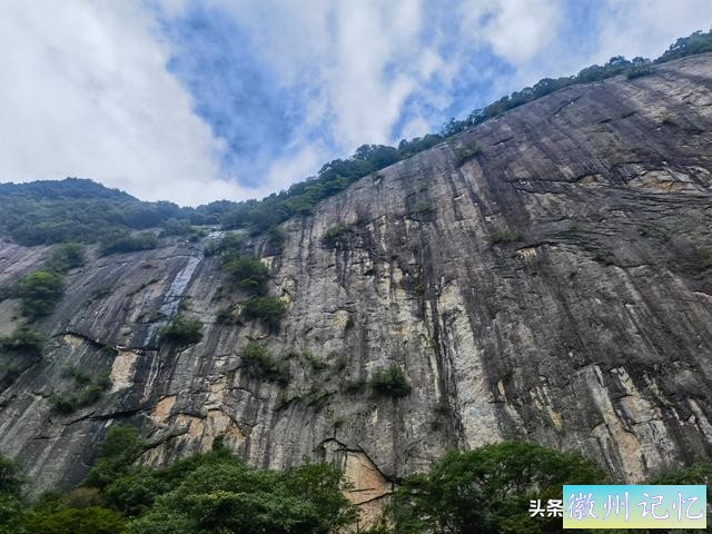徒步太白山（一）莲花峰瀑布、三国古栈道、世外桃源、上板寺-37.jpg