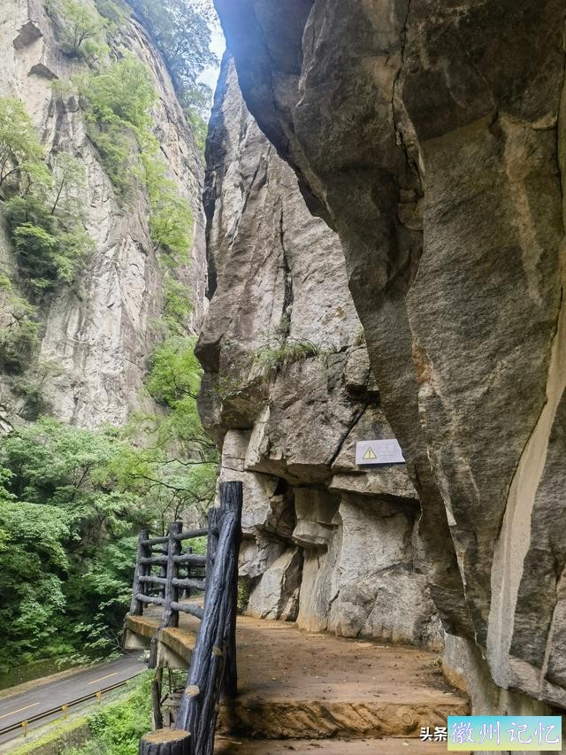 徒步太白山（一）莲花峰瀑布、三国古栈道、世外桃源、上板寺-40.jpg