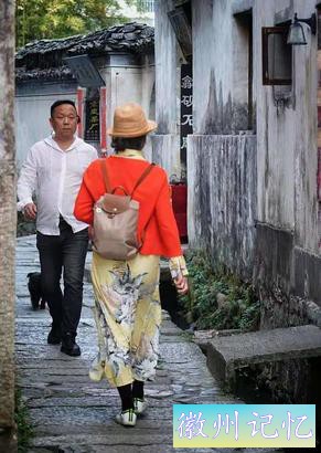 安徽宏村风景区，游客络绎不停-4.jpg