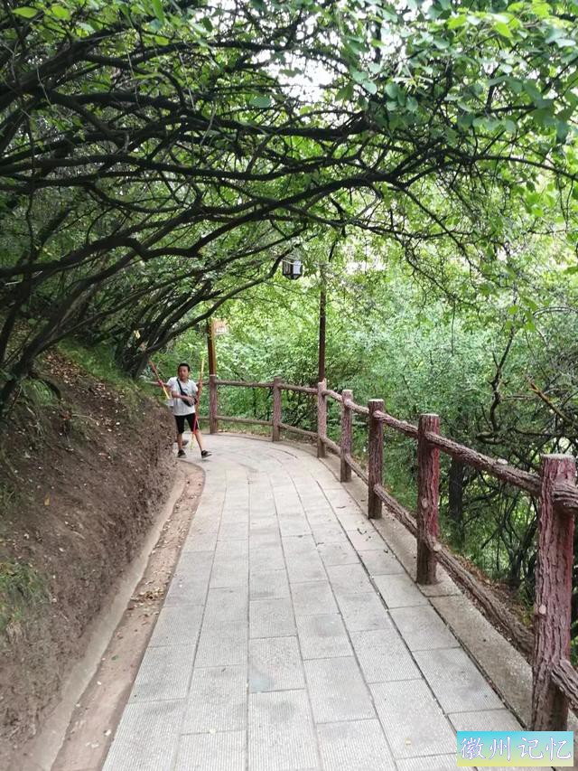 甘肃省天水市武山县水帘洞、大佛崖、莲花峰风景区-3.jpg