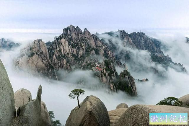 黄山天都峰是中国安徽省黄山风景区境内的第三高峰-1.jpg
