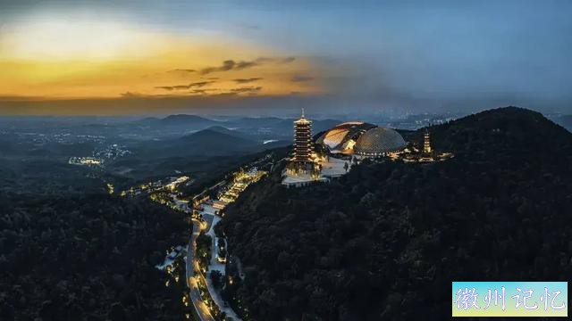 安徽省地级市最高峰排名，黄山莲花峰雄踞榜首，阜阳万人山亦上榜-7.jpg