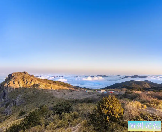 安徽境内的十大高峰，莲花峰居首，五座山峰高度超过1700米-3.jpg