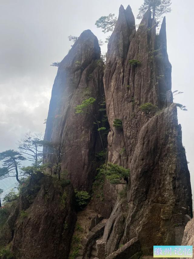 天都峰：黄山之巅，云端之上的仙境！-2.jpg